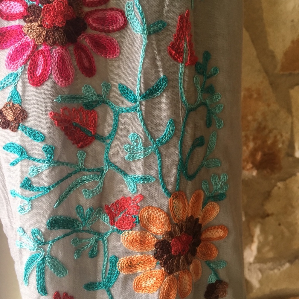 Beautiful Anthropologie Embroidered Scarf in Grey - Picture 3 of 4